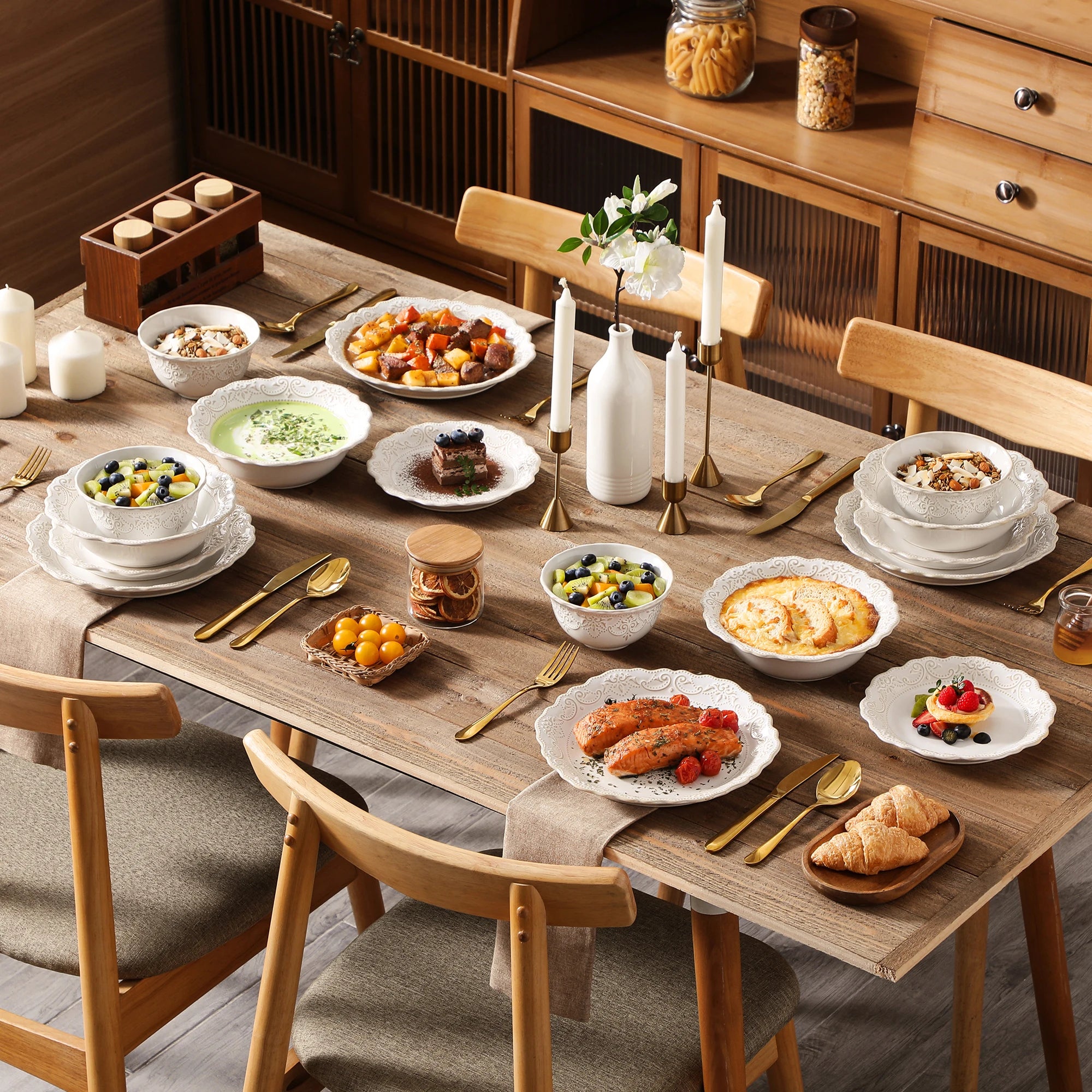 Dinnerware Set