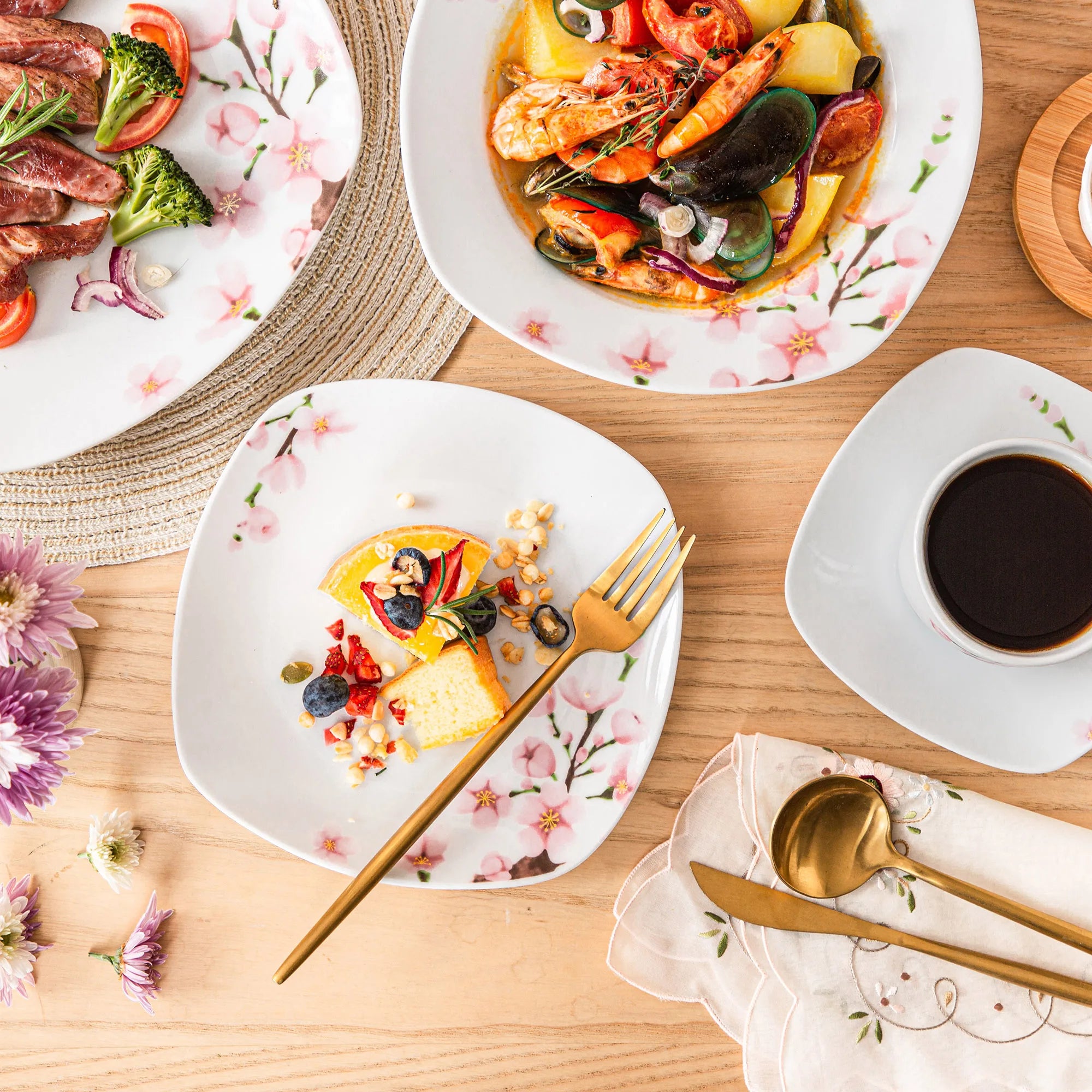 Porcelain Plate Set